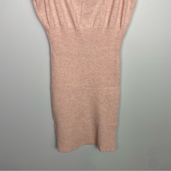 Le Lis Blush Pink Short Puff Sleeve Sweater Mini Dress‎ - Picture 8 of 14